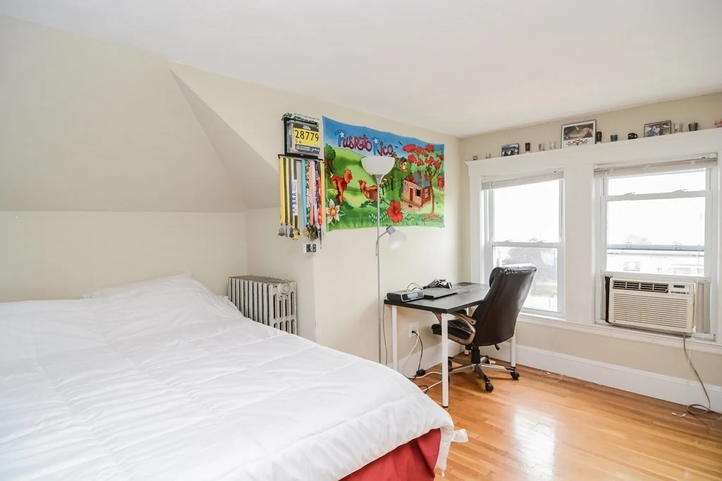 6 bed, 2 bath apartment for rent at 1716 Columbia Rd Unit 2, South Boston — photo 16 of 40