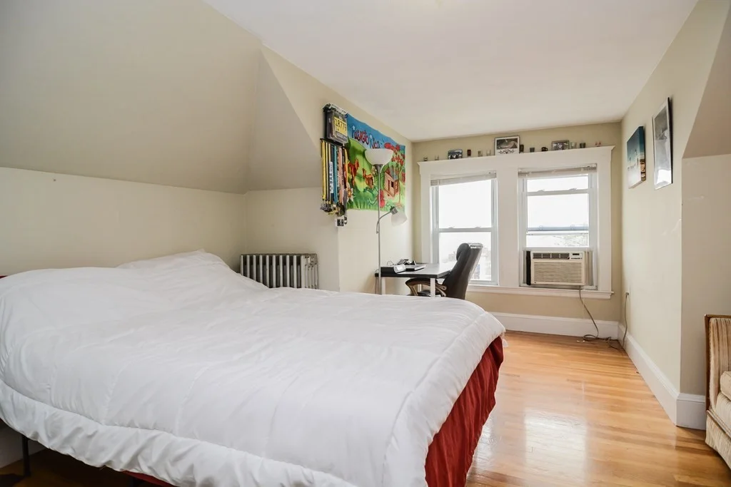 6 bed, 2 bath apartment for rent at 1716 Columbia Rd Unit 2, South Boston — photo 18 of 40