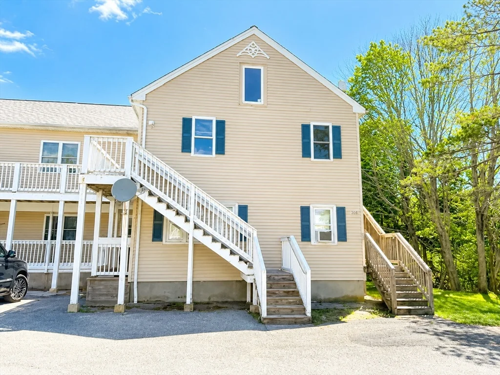 1 bed, 1 bath apartment for rent at 1717 Ocean St Unit 209, Marshfield — photo 6 of 8