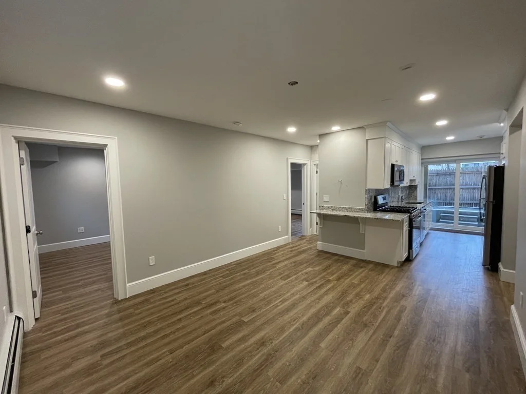 2 bed, 1 bath apartment for rent at 1718 Commonwealth Ave Unit 1, Boston — photo 12 of 22