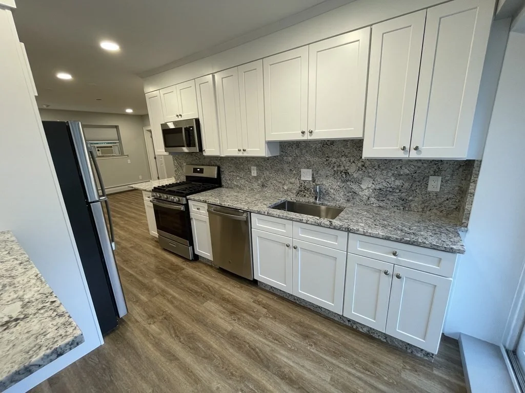 2 bed, 1 bath apartment for rent at 1718 Commonwealth Ave Unit 1, Boston — photo 7 of 22