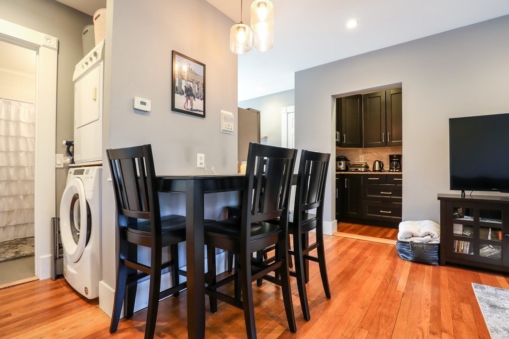 2 bed, 1 bath apartment for rent at 1718 Commonwealth Ave Unit 7, Brighton — photo 11 of 21