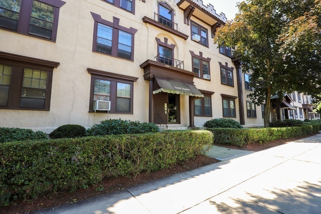 2 bed, 1 bath apartment for rent at 1718 Commonwealth Ave Unit 7, Brighton — photo 21 of 21