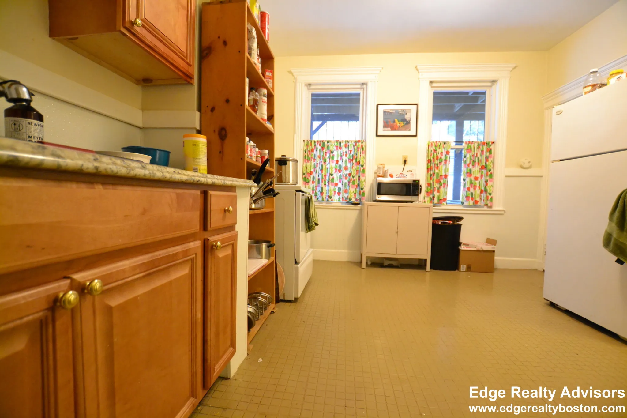 3 bed, 1.5 bath apartment for rent at 1719 Commonwealth Ave Unit 1, Brighton