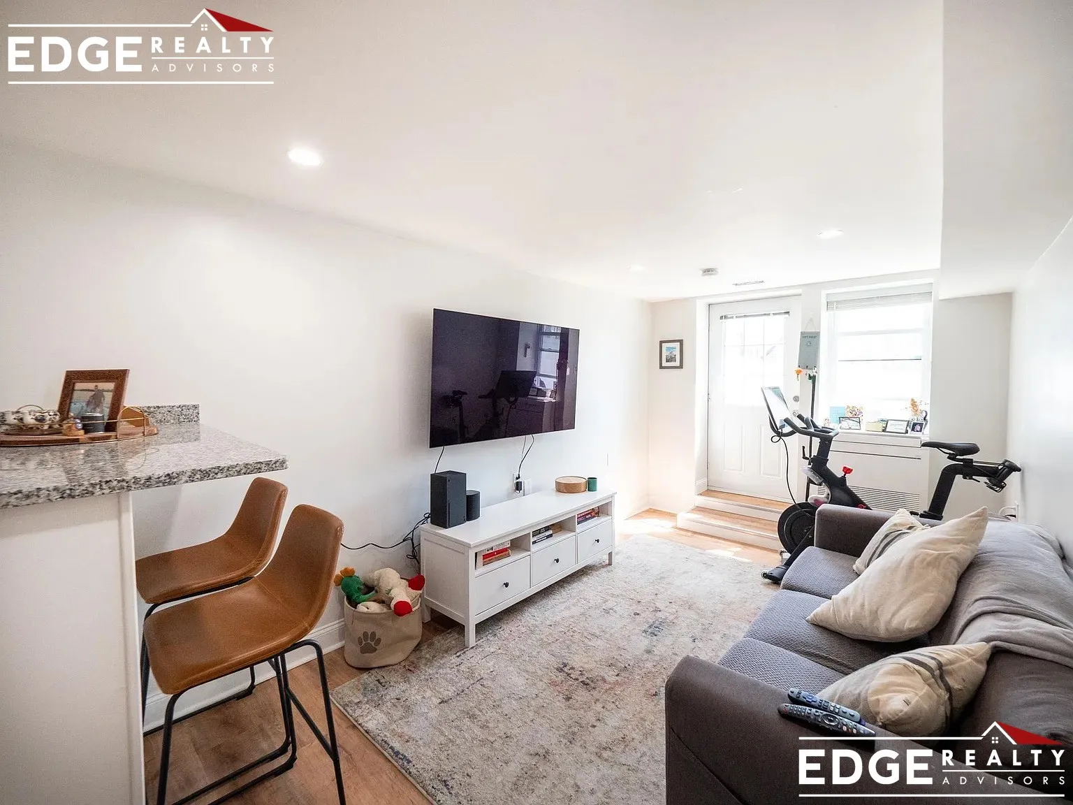 1 bed, 1 bath apartment for rent at 171B Lexington St Unit 1, East Boston — photo 4 of 11