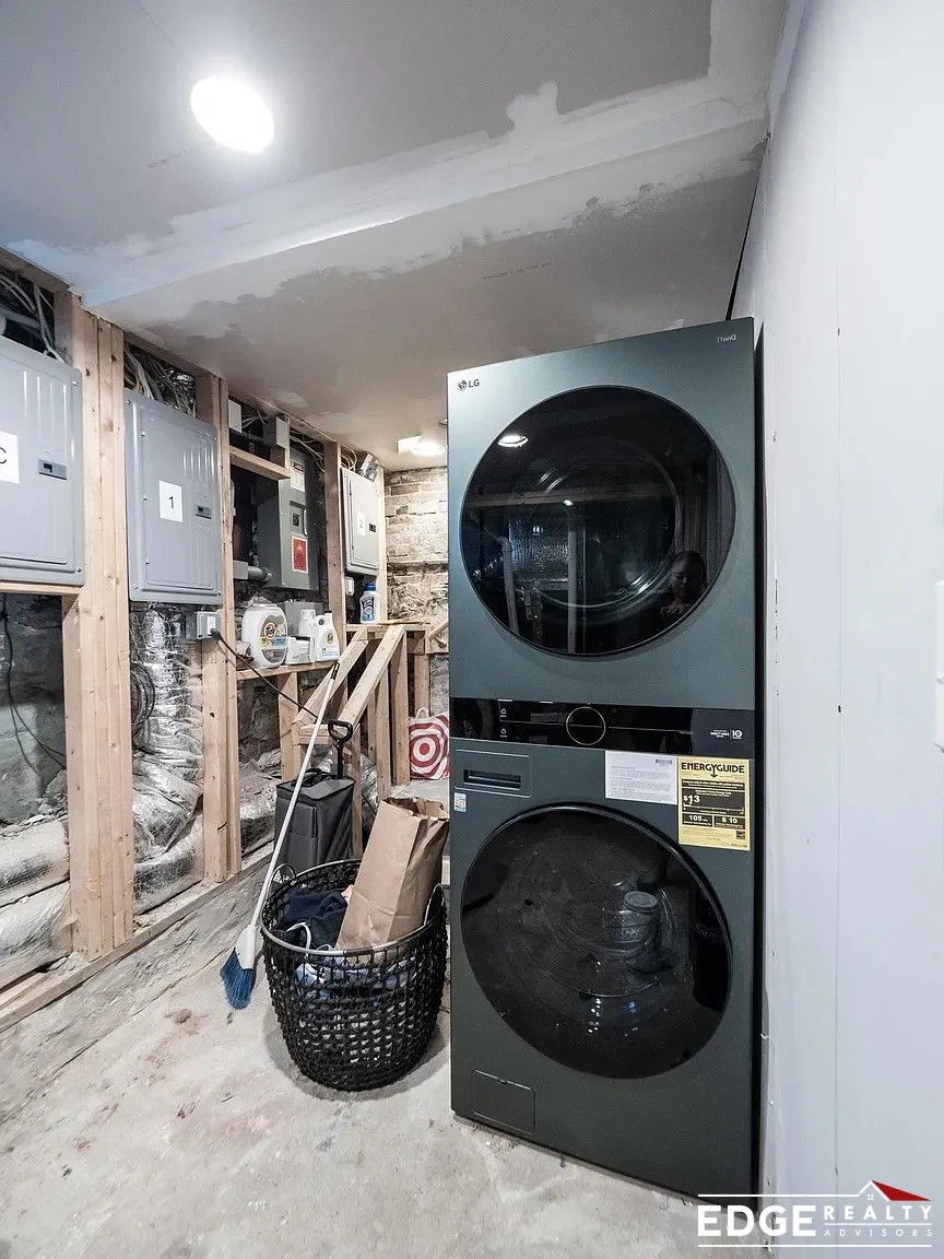 1 bed, 1 bath apartment for rent at 171B Lexington St Unit 1, East Boston — photo 10 of 11