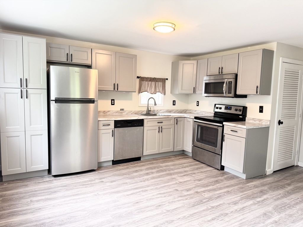 2 bed, 1 bath apartment for rent at 172 -174 Sanborn St Unit 172, Fitchburg — photo 6 of 17