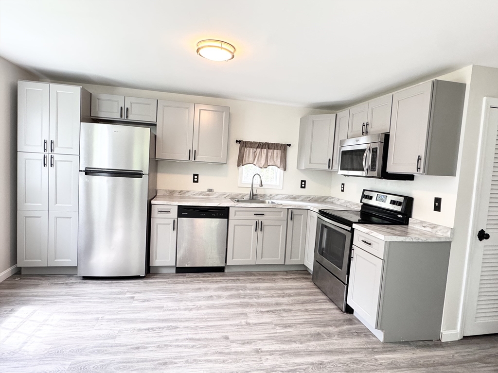 2 bed, 1 bath apartment for rent at 172 -174 Sanborn St Unit 172, Fitchburg — photo 4 of 17