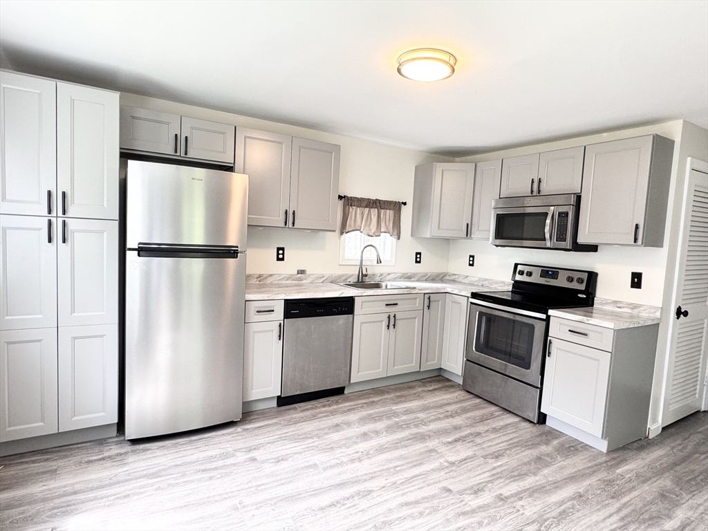 2 bed, 1 bath apartment for rent at 172 -174 Sanborn St Unit 172, Fitchburg — photo 3 of 17