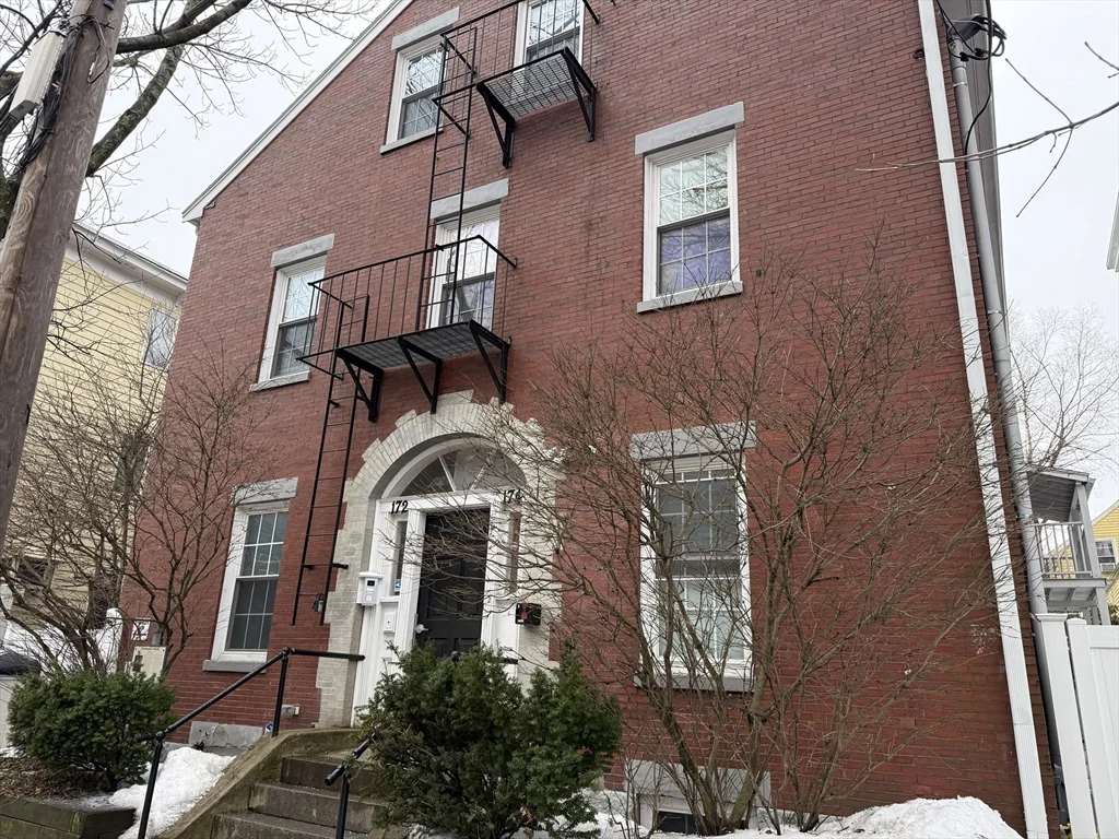 1 bed, 1 bath apartment for rent at 172 Auburn St Unit 2, Cambridgeport — photo 23 of 23