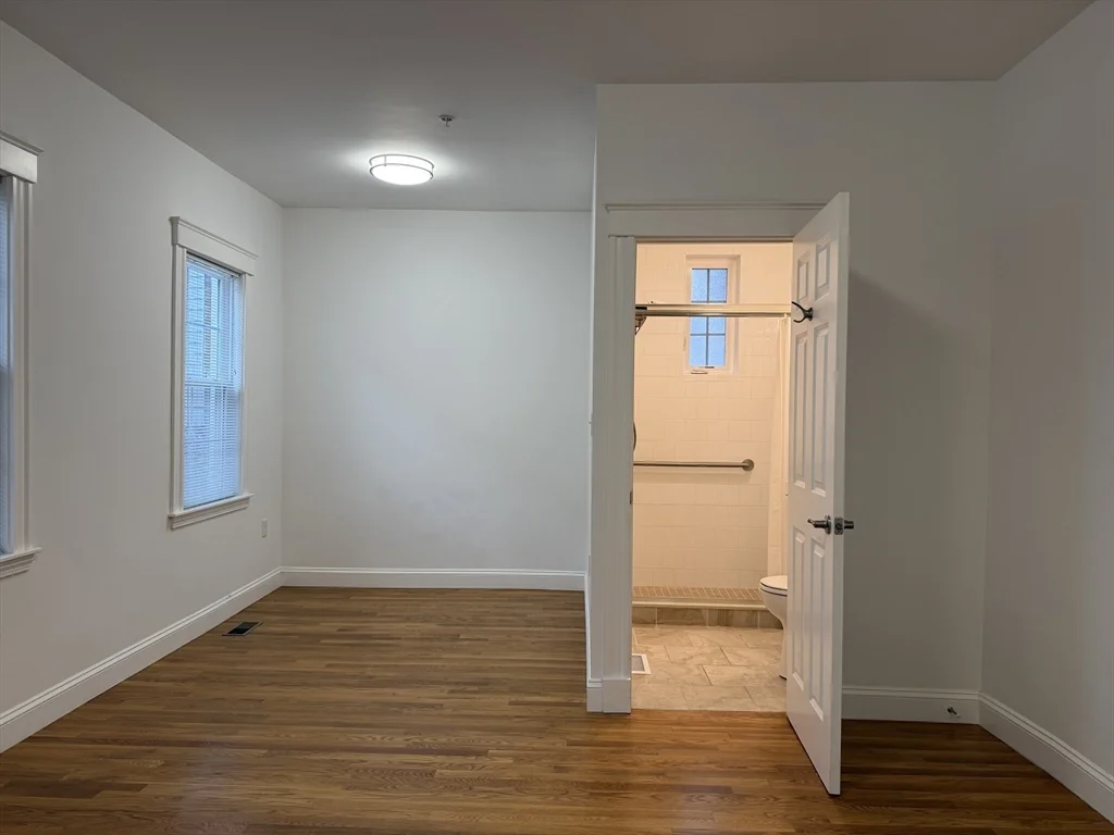 1 bed, 1 bath apartment for rent at 172 Auburn St Unit 2, Cambridgeport — photo 13 of 23