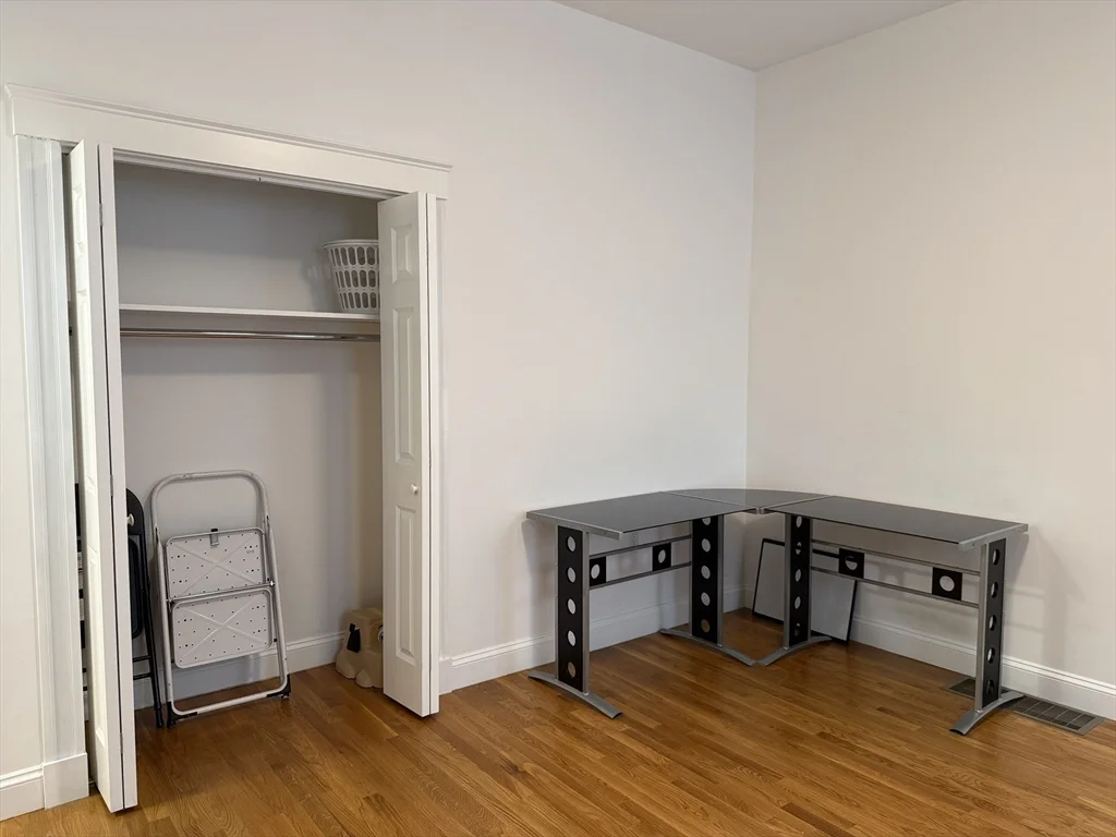 1 bed, 1 bath apartment for rent at 172 Auburn St Unit 2, Cambridgeport — photo 10 of 23