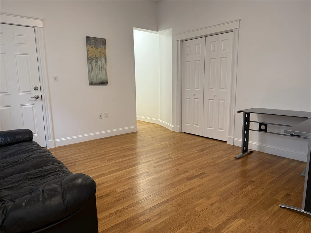 1 bed, 1 bath apartment for rent at 172 Auburn St Unit 2, Cambridgeport — photo 9 of 23