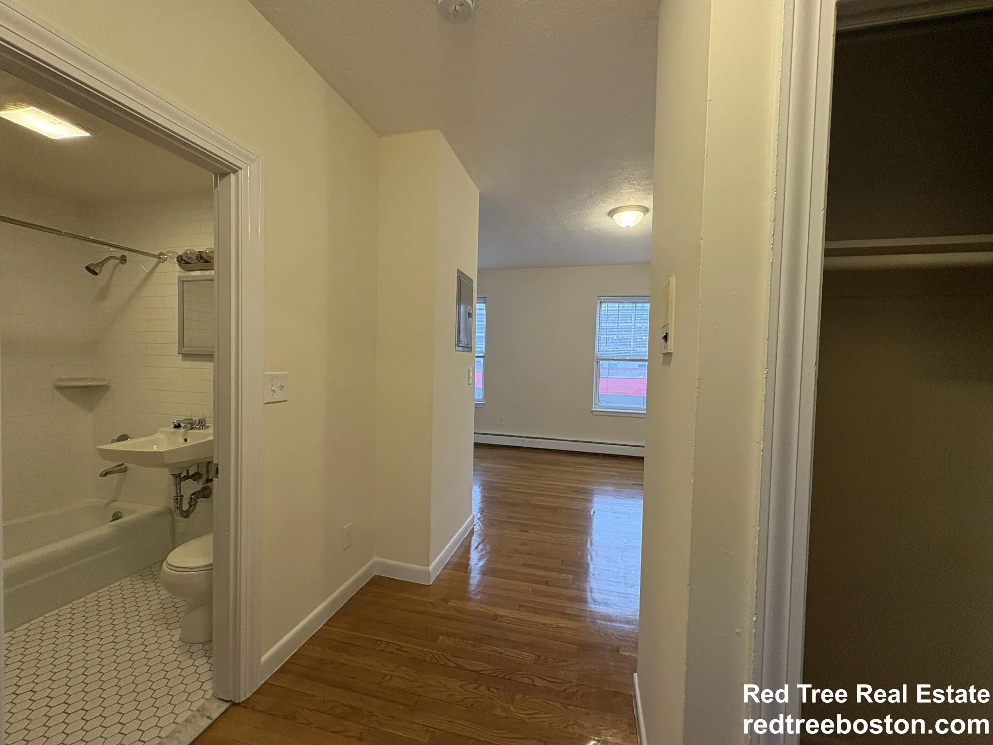 2 bed, 1 bath apartment for rent at 172 Beacon St Unit 3, Back Bay — photo 3 of 20