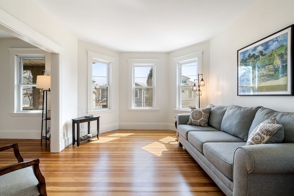 2 bed, 1 bath apartment for rent at 172 Beech St Unit 2, Belmont — photo 2 of 22