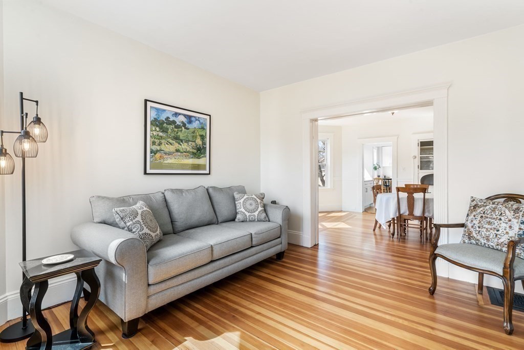 2 bed, 1 bath apartment for rent at 172 Beech St Unit 2, Belmont — photo 3 of 22