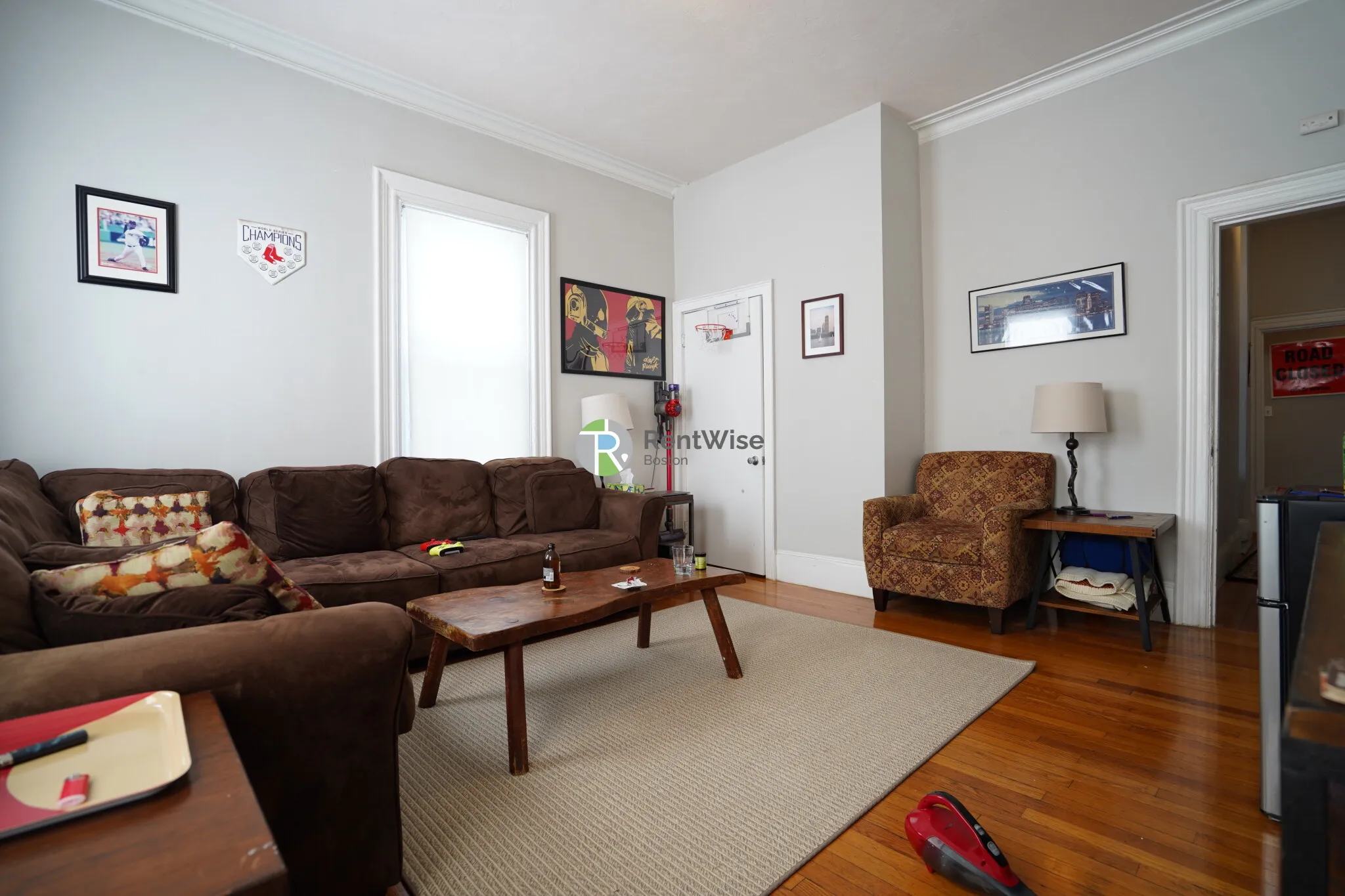 4 bed, 2 bath apartment for rent at 172 Bigelow St Unit 01, Oak Square — photo 2 of 23