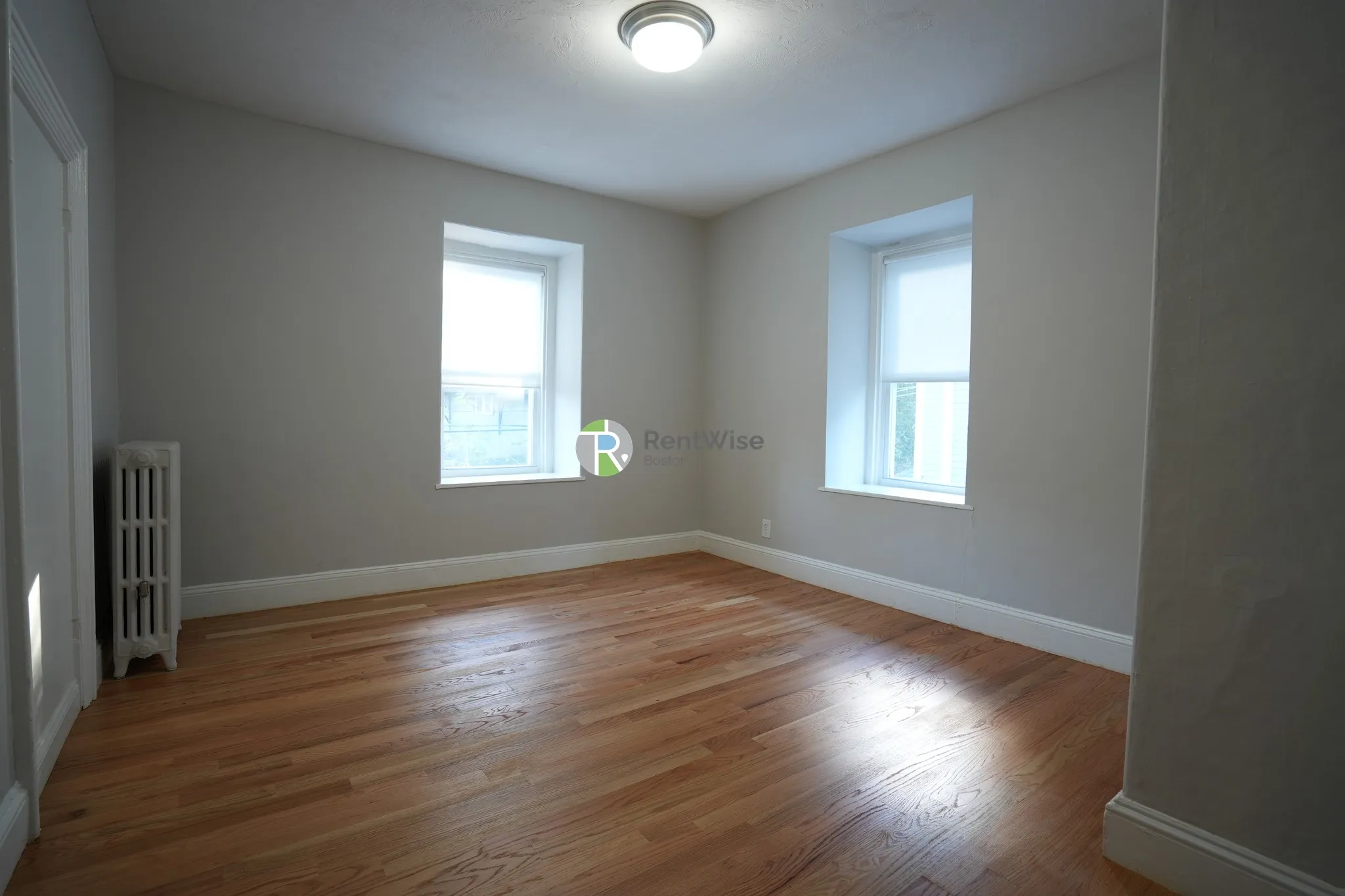 4 bed, 2 bath apartment for rent at 172 Bigelow St Unit 02, Oak Square — photo 2 of 26