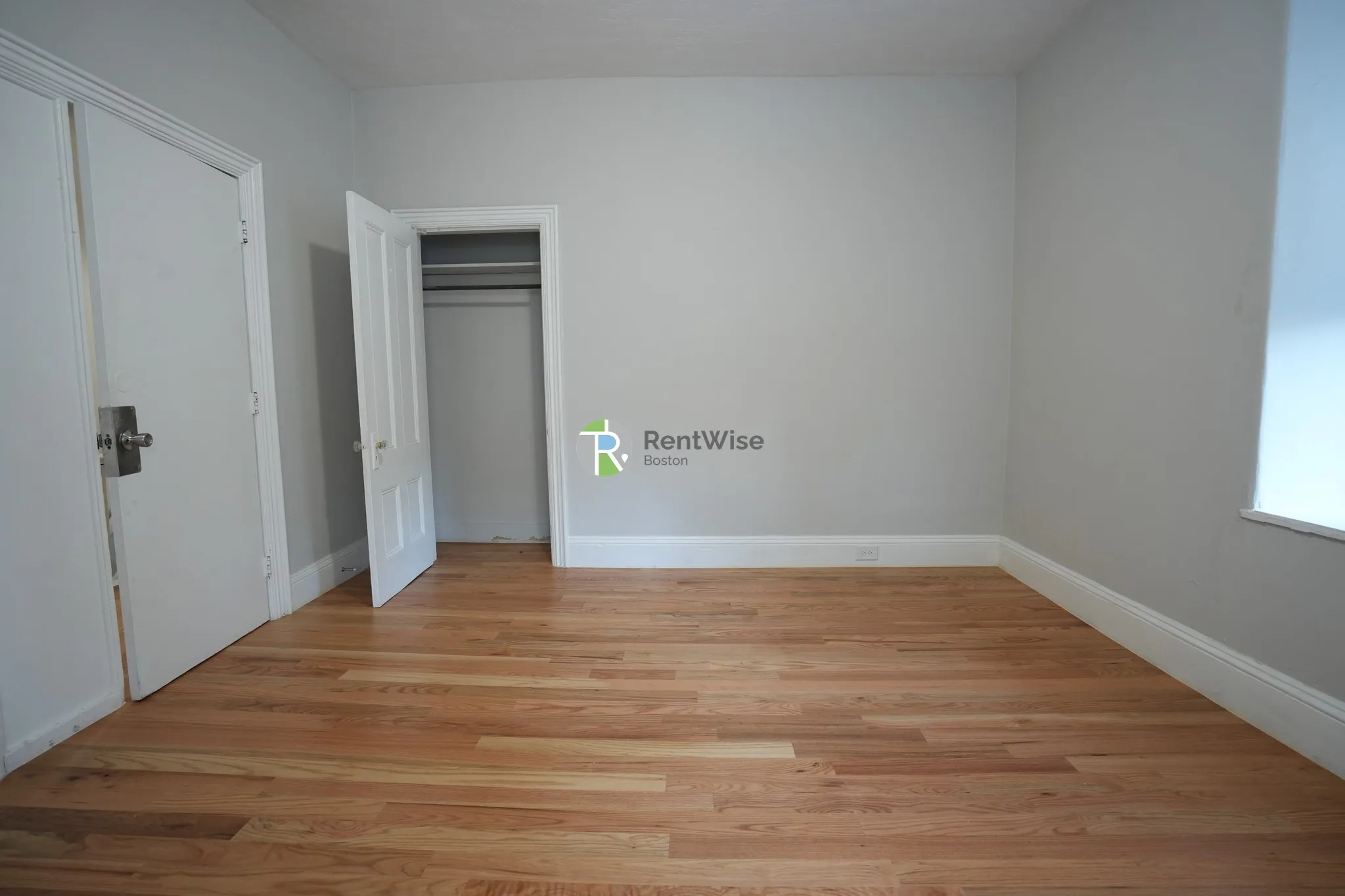 4 bed, 2 bath apartment for rent at 172 Bigelow St Unit 02, Oak Square — photo 9 of 26