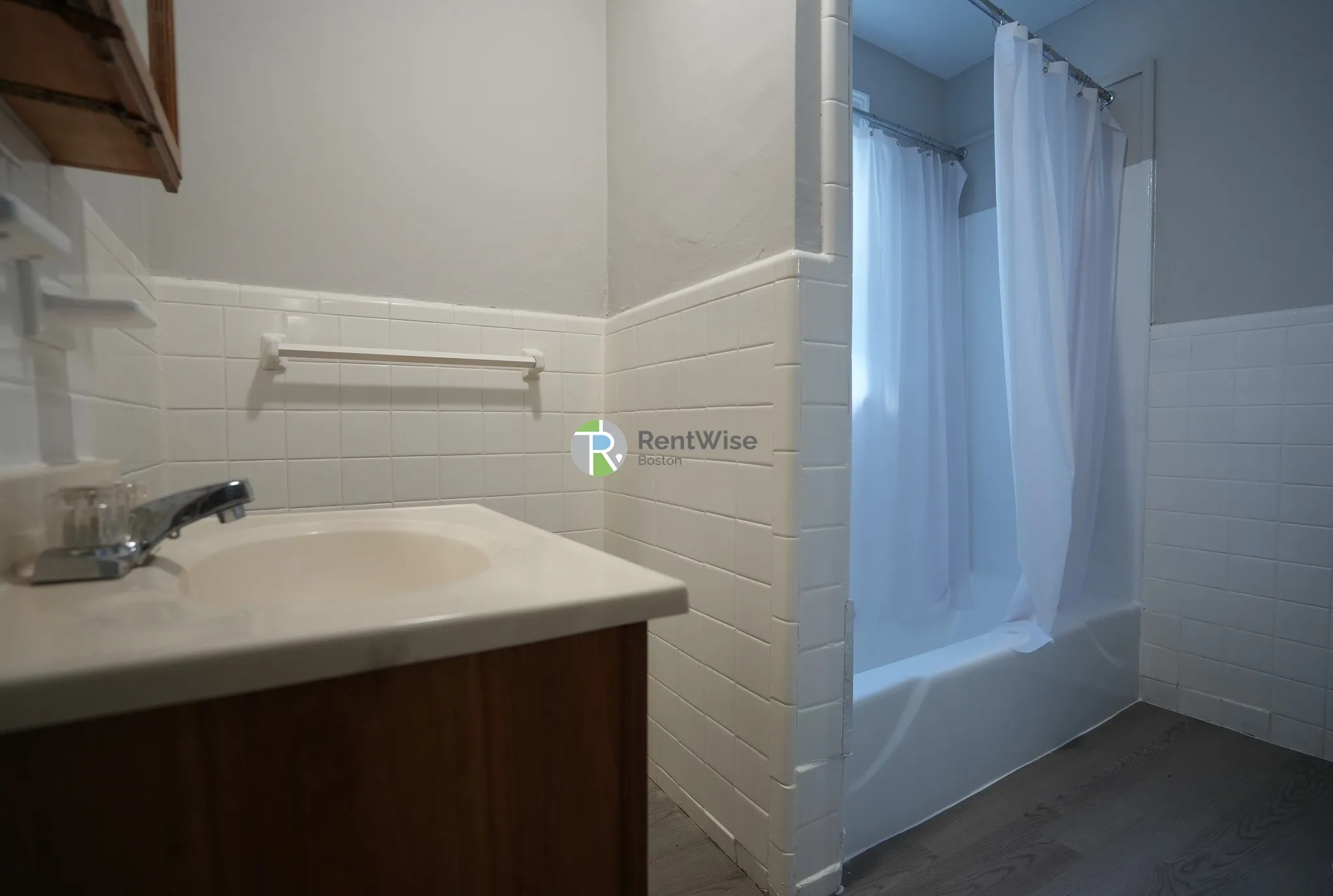 4 bed, 2 bath apartment for rent at 172 Bigelow St Unit 02, Oak Square — photo 22 of 26