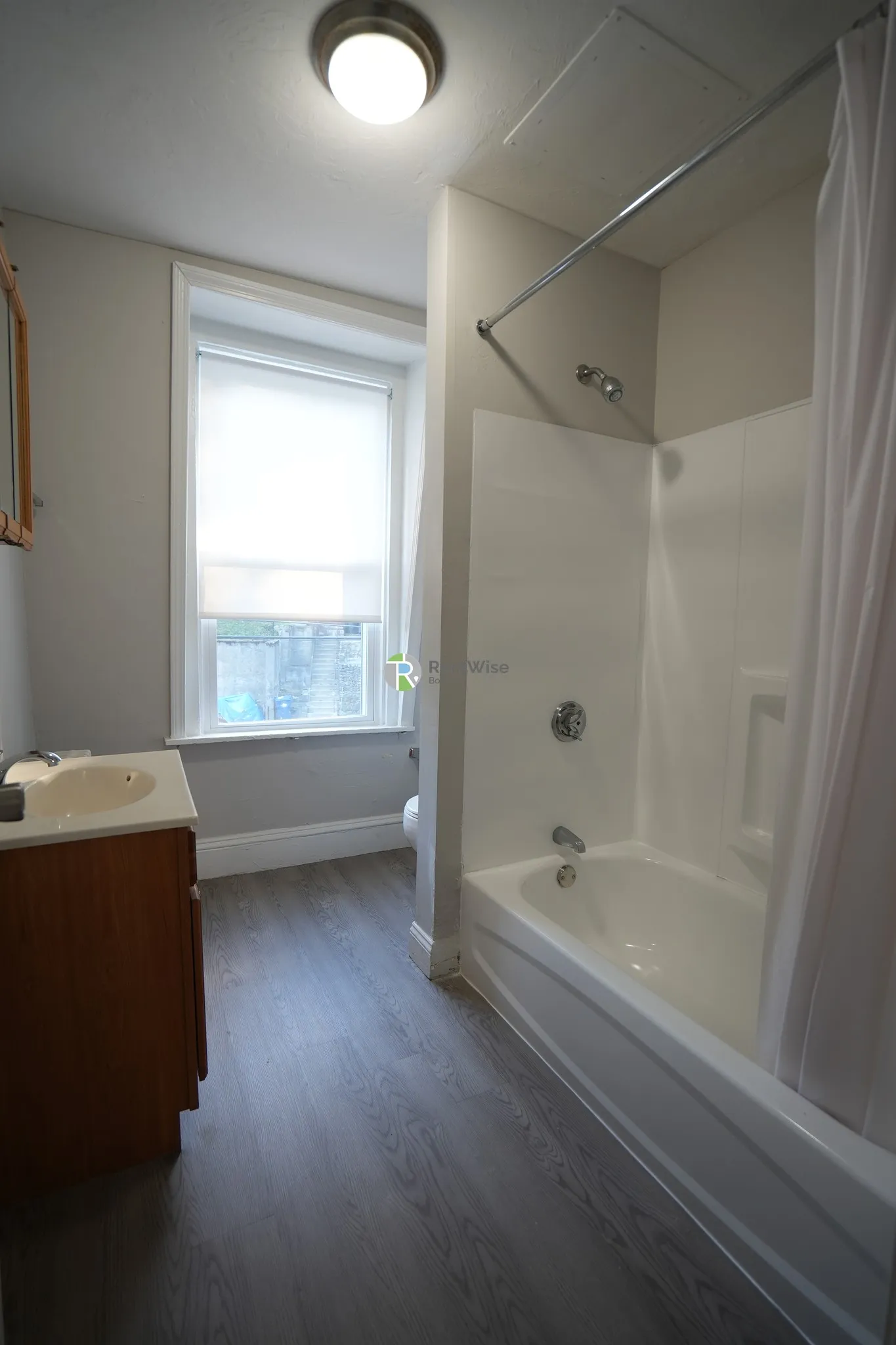 4 bed, 2 bath apartment for rent at 172 Bigelow St Unit 02, Oak Square — photo 12 of 26