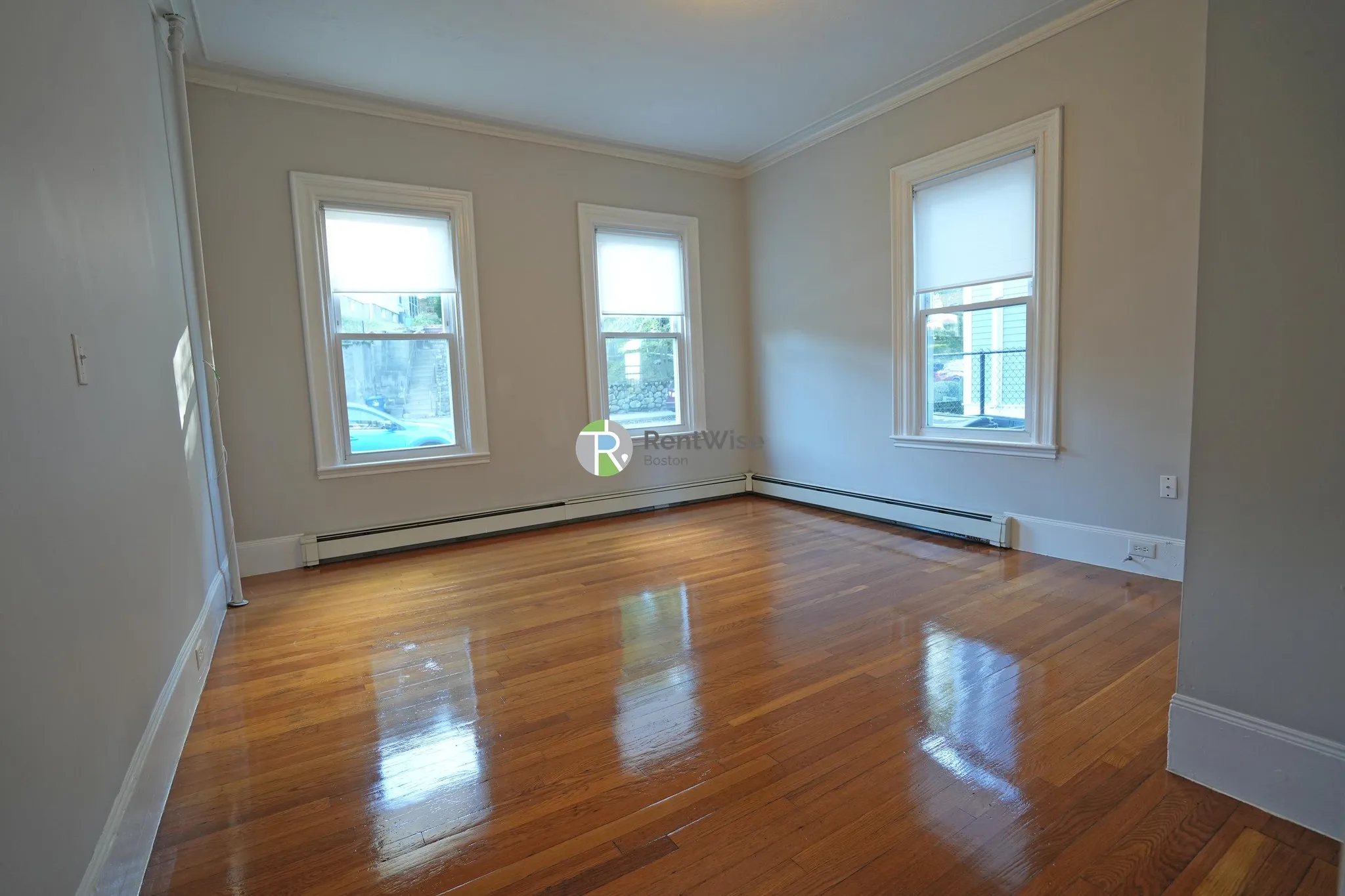 4 bed, 2 bath apartment for rent at 172 Bigelow St Unit 1, Oak Square