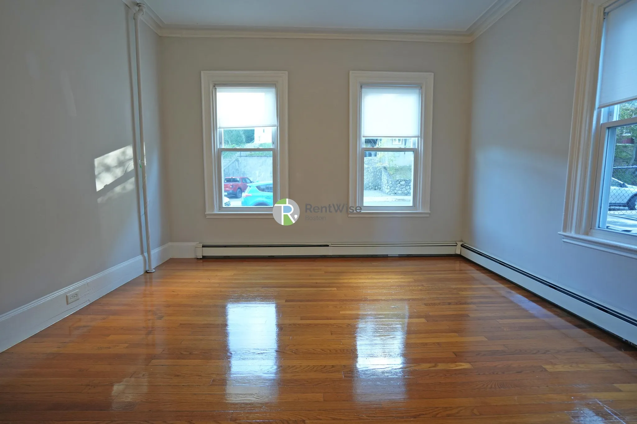 4 bed, 2 bath apartment for rent at 172 Bigelow St Unit 1, Oak Square — photo 2 of 26