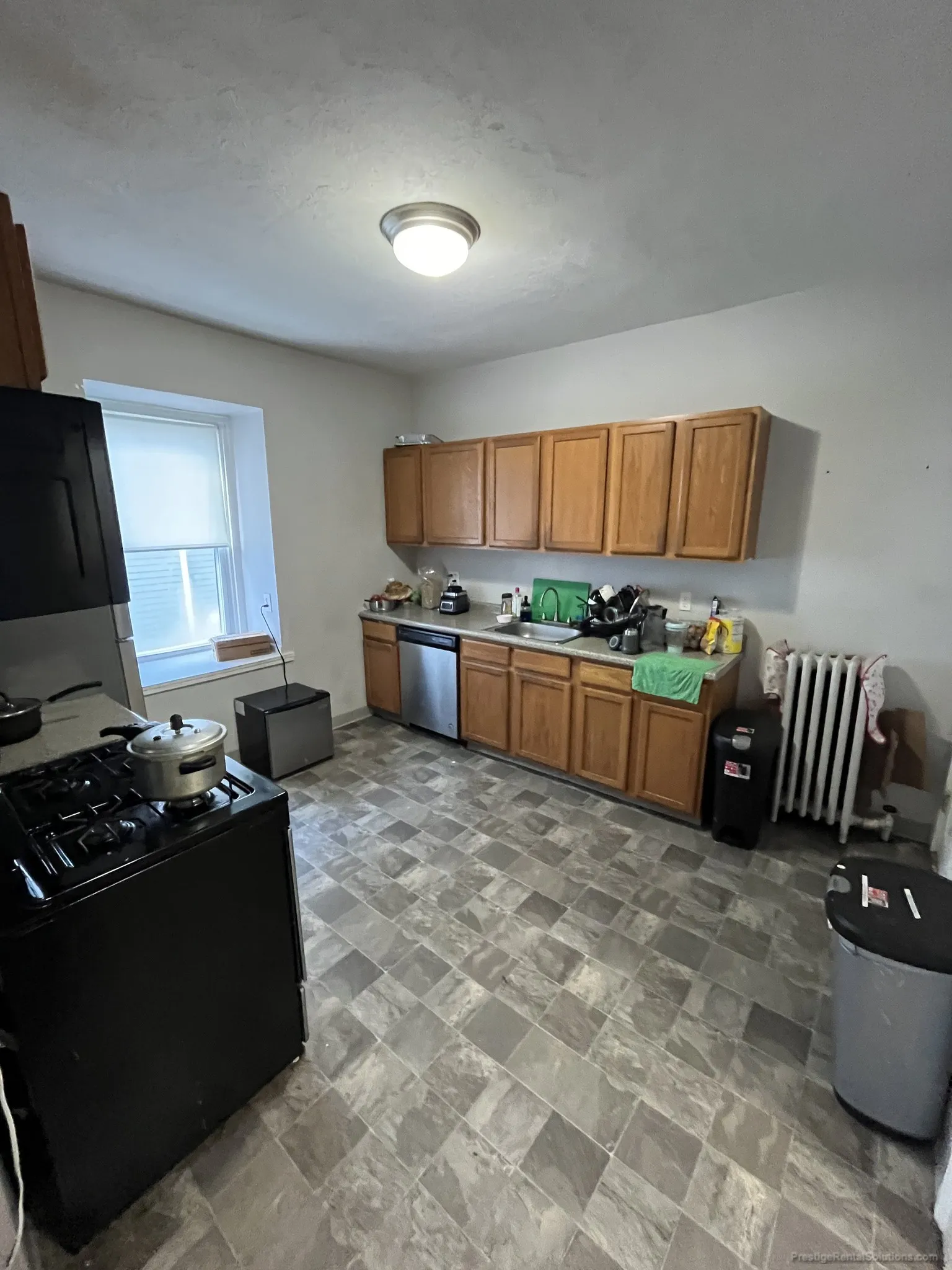 4 bed, 2 bath apartment for rent at 172 Bigelow St Unit 2, Oak Square