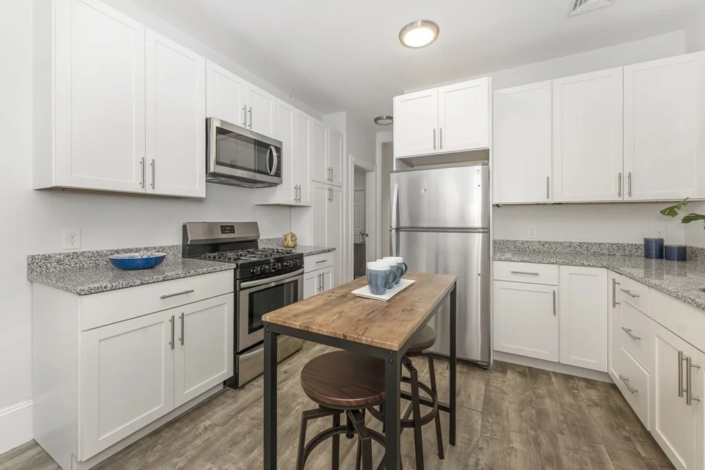 4 bed, 2 bath apartment for rent at 172 Boylston Unit 2, Jamaica Plain — photo 2 of 14
