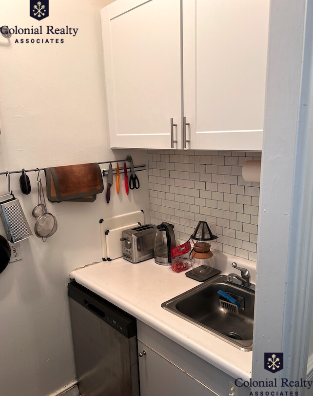 1 bed, 1 bath apartment for rent at 172 Commonwealth Ave Unit 6, Back Bay — photo 14 of 17