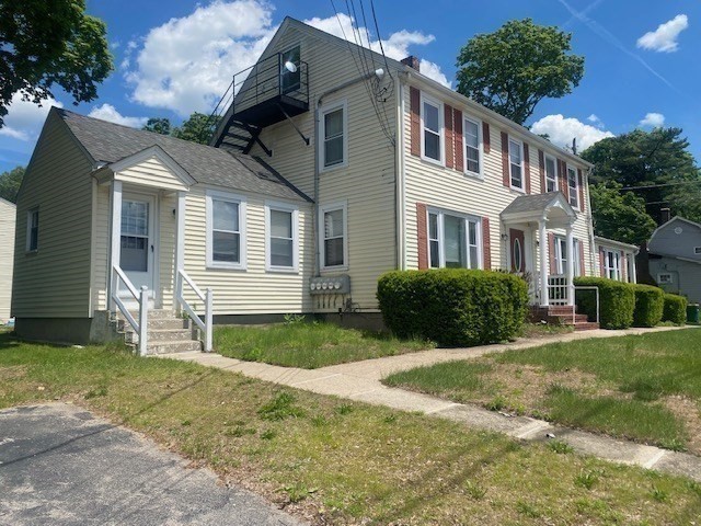 1 bed, 1 bath apartment for rent at 172 Commonwealth Unit 2, North Attleboro — photo 2 of 7