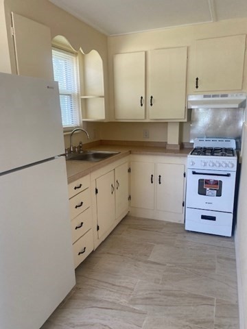 1 bed, 1 bath apartment for rent at 172 Commonwealth Unit 2, North Attleboro — photo 3 of 7