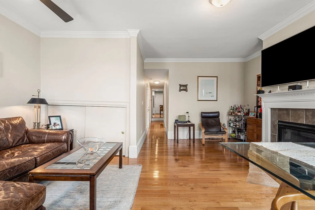 2 bed, 1 bath apartment for rent at 172 Dorchester St Unit 3, South Boston — photo 8 of 24