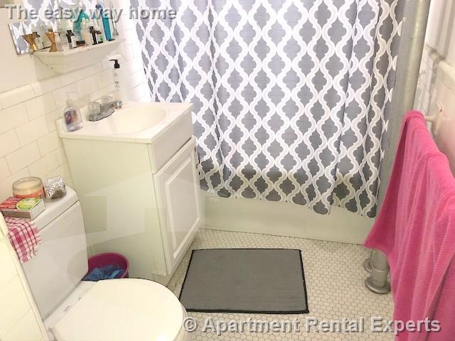 2 bed, 1 bath apartment for rent at 172 Maple St Unit 301, Malden Center — photo 4 of 12