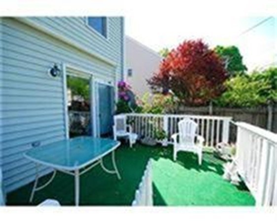4 bed, 3 bath apartment for rent at 172 Maple St, West Roxbury — photo 14 of 16