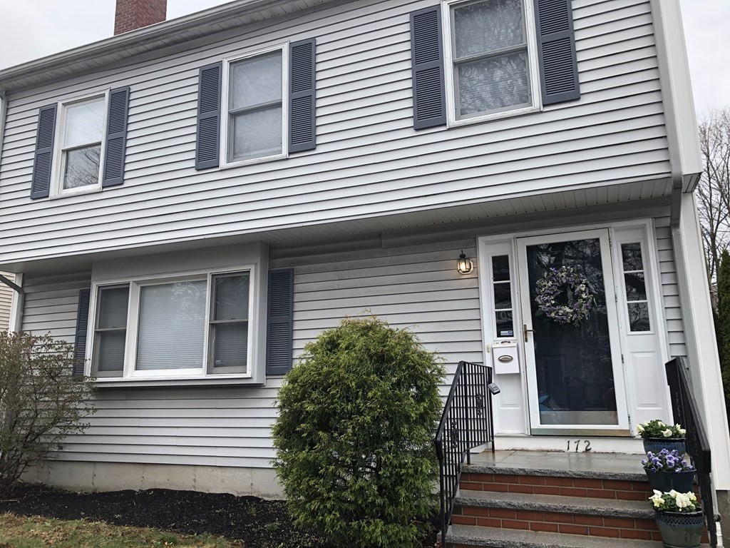 4 bed, 3 bath apartment for rent at 172 Maple St, West Roxbury — photo 2 of 16