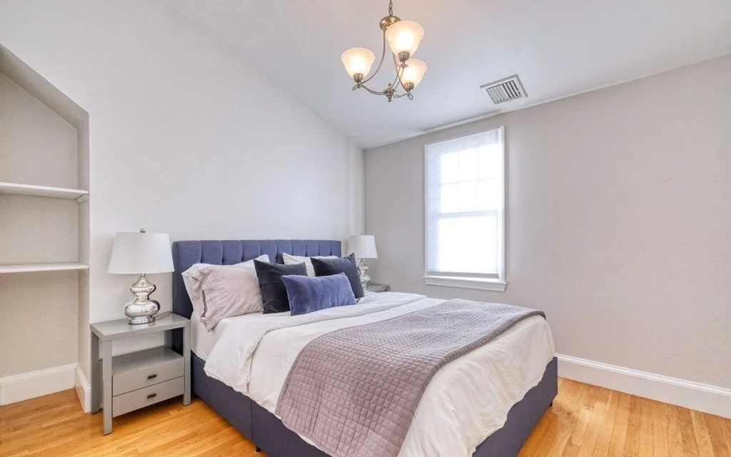 5 bed, 2 bath apartment for rent at 172 Marine Rd Unit 2, South Boston — photo 10 of 14