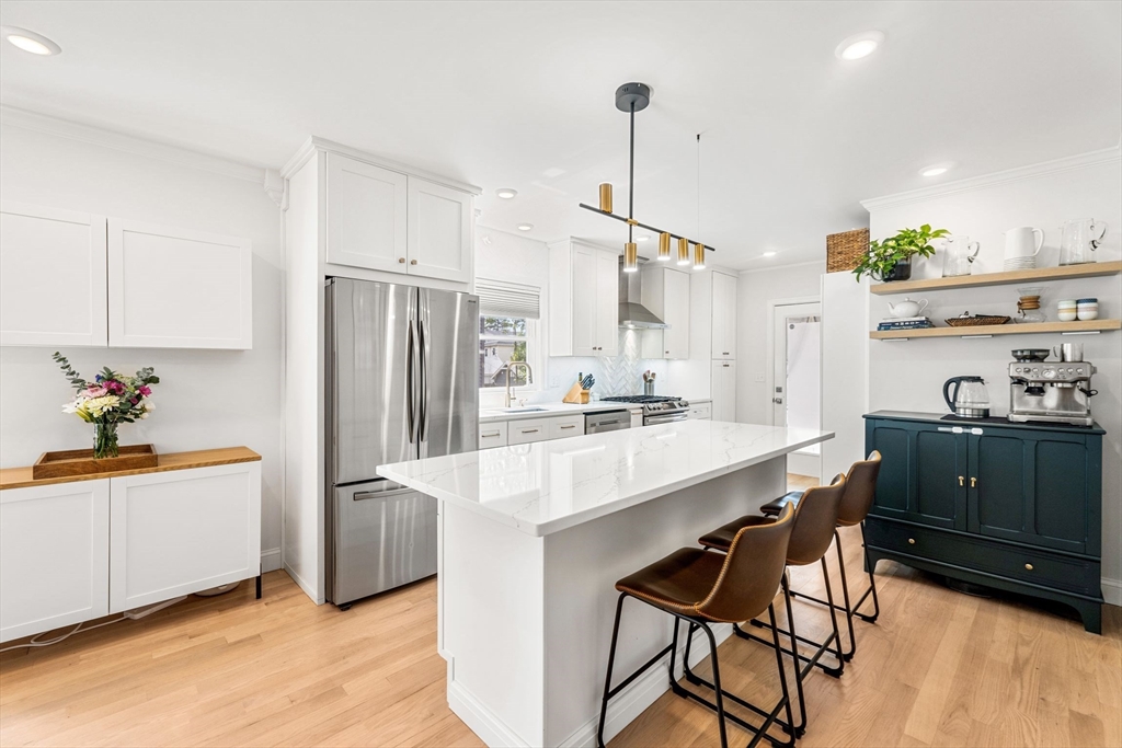 3 bed, 3 bath apartment for rent at 172 Orchard St Unit 172, Watertown — photo 5 of 30