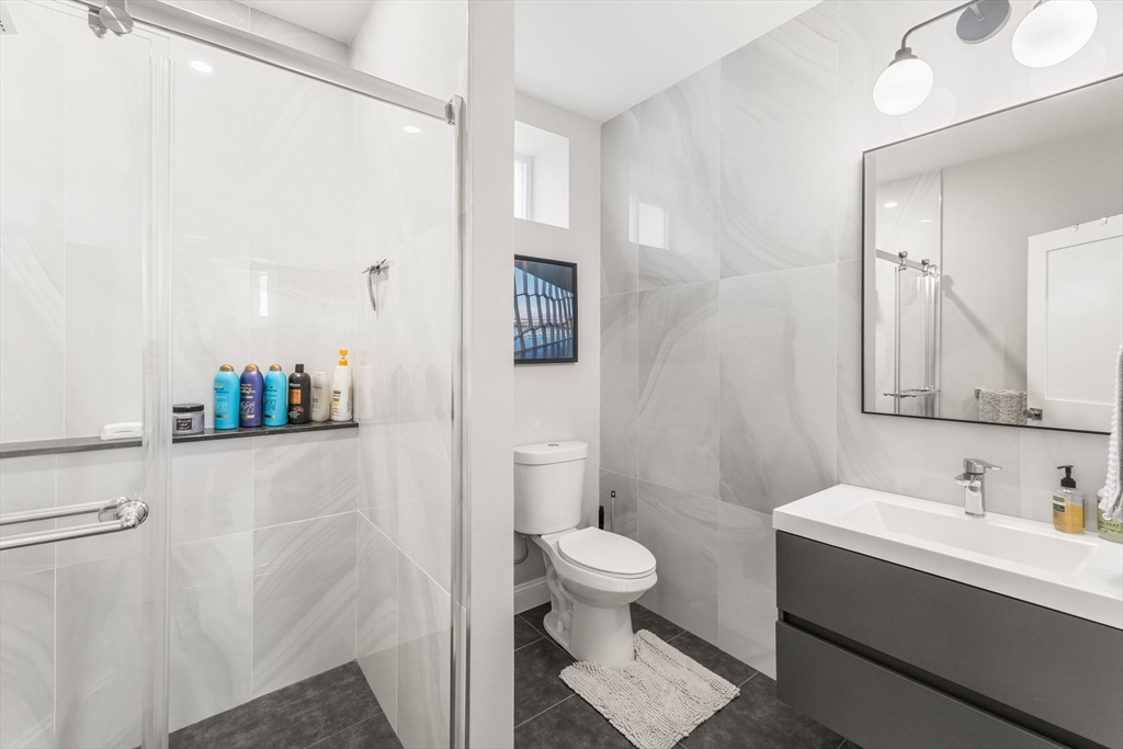3 bed, 3 bath apartment for rent at 172 Orchard St Unit 172, Watertown — photo 22 of 30