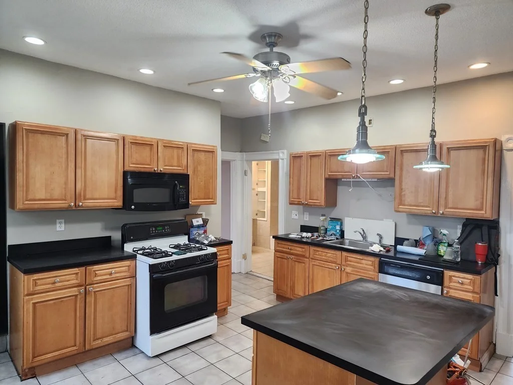2 bed, 1 bath apartment for rent at 172 Putnam St Unit 3, East Boston