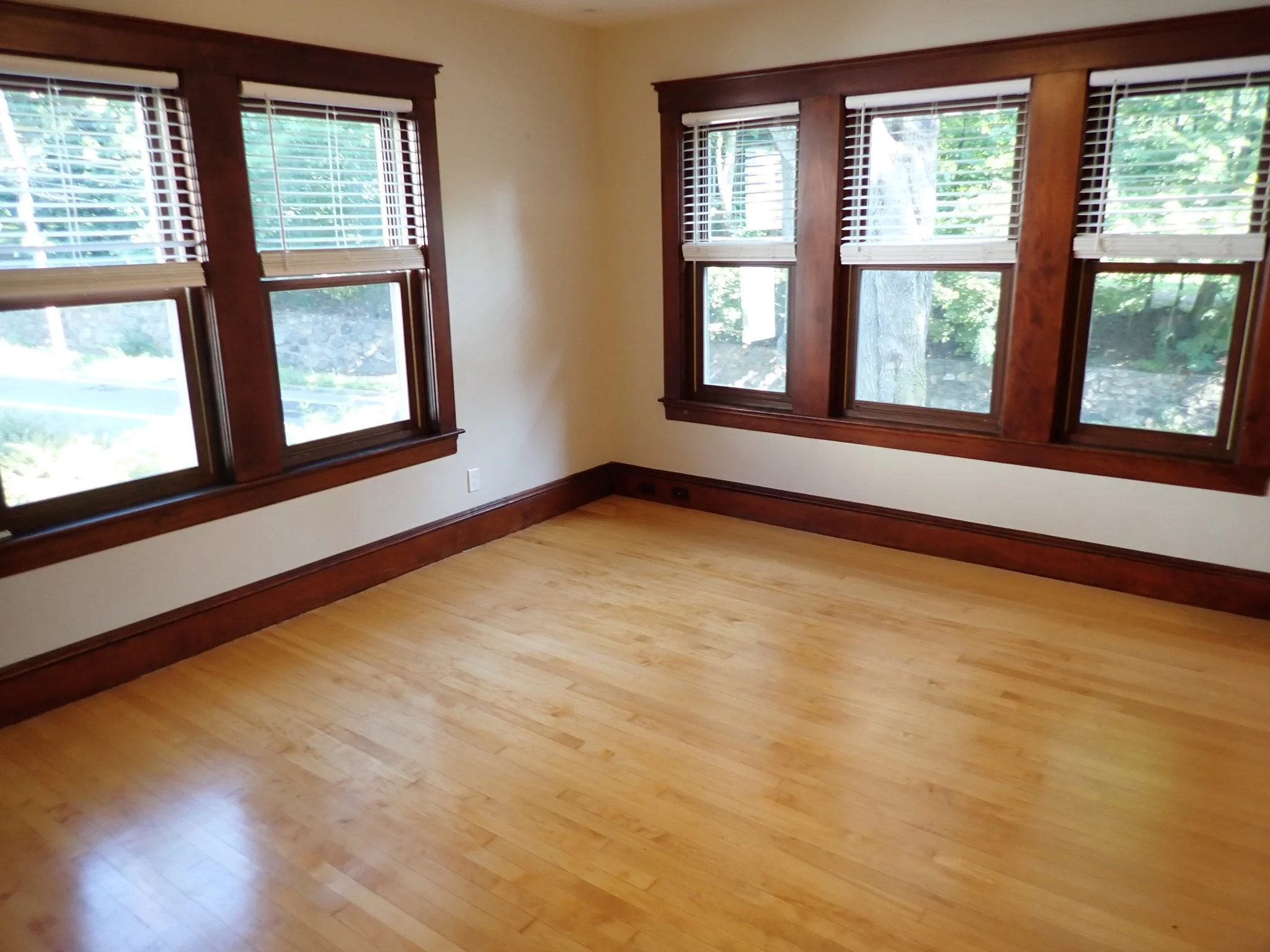 4 bed, 2 bath apartment for rent at 172 Weston St Unit 2, Waltham — photo 16 of 33
