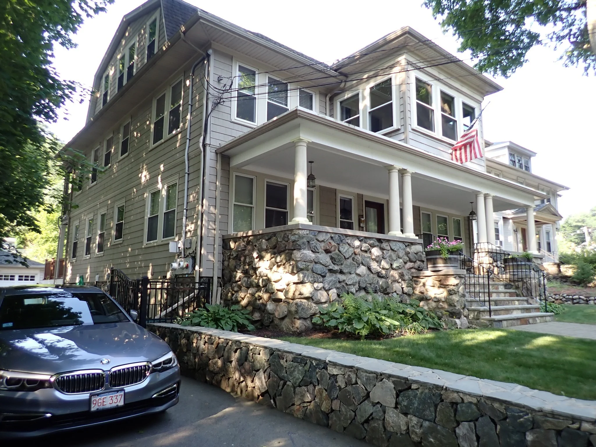 4 bed, 2 bath apartment for rent at 172 Weston St Unit 2, Waltham — photo 2 of 33