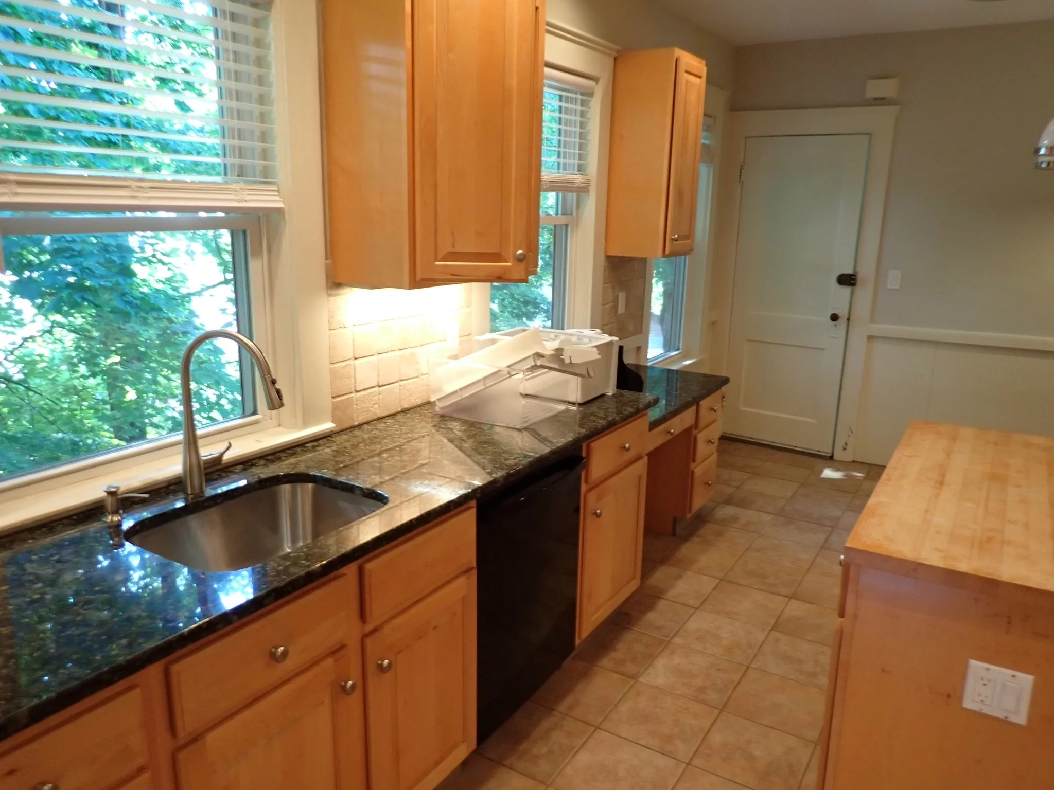 4 bed, 2 bath apartment for rent at 172 Weston St Unit 2, Waltham — photo 10 of 33