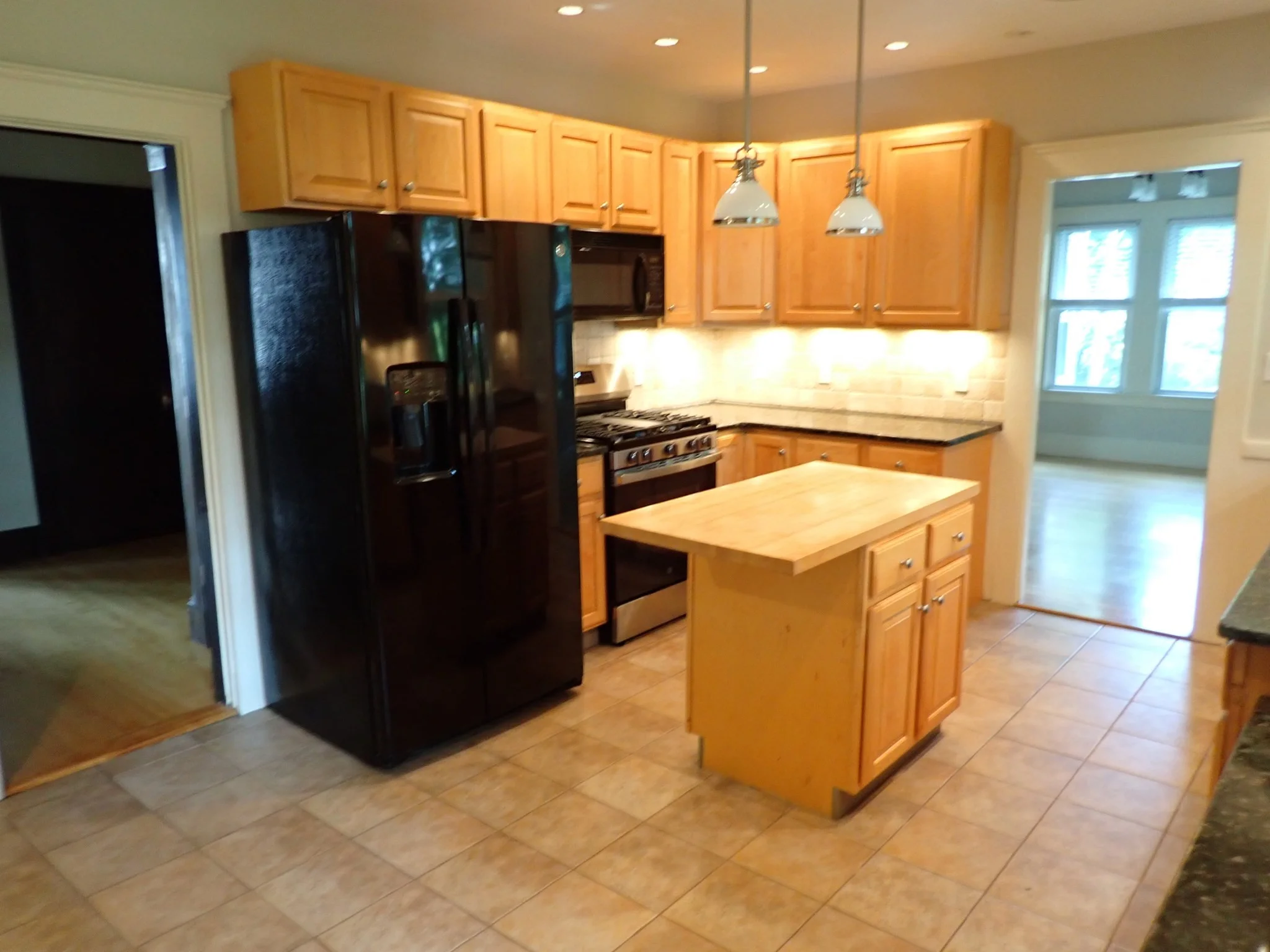4 bed, 2 bath apartment for rent at 172 Weston St Unit 2, Waltham — photo 6 of 33