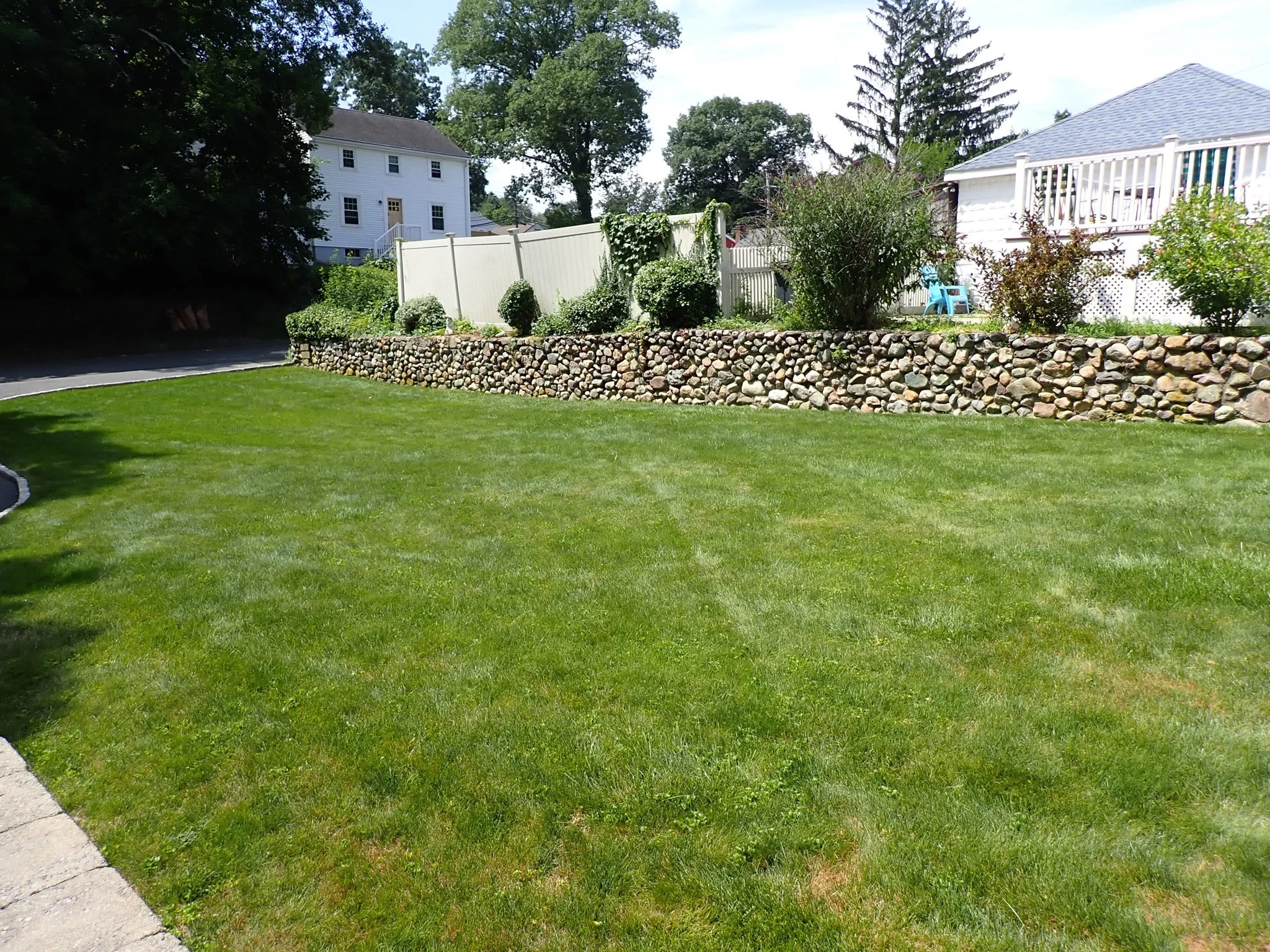 4 bed, 2 bath apartment for rent at 172 Weston St Unit 2, Waltham — photo 3 of 33