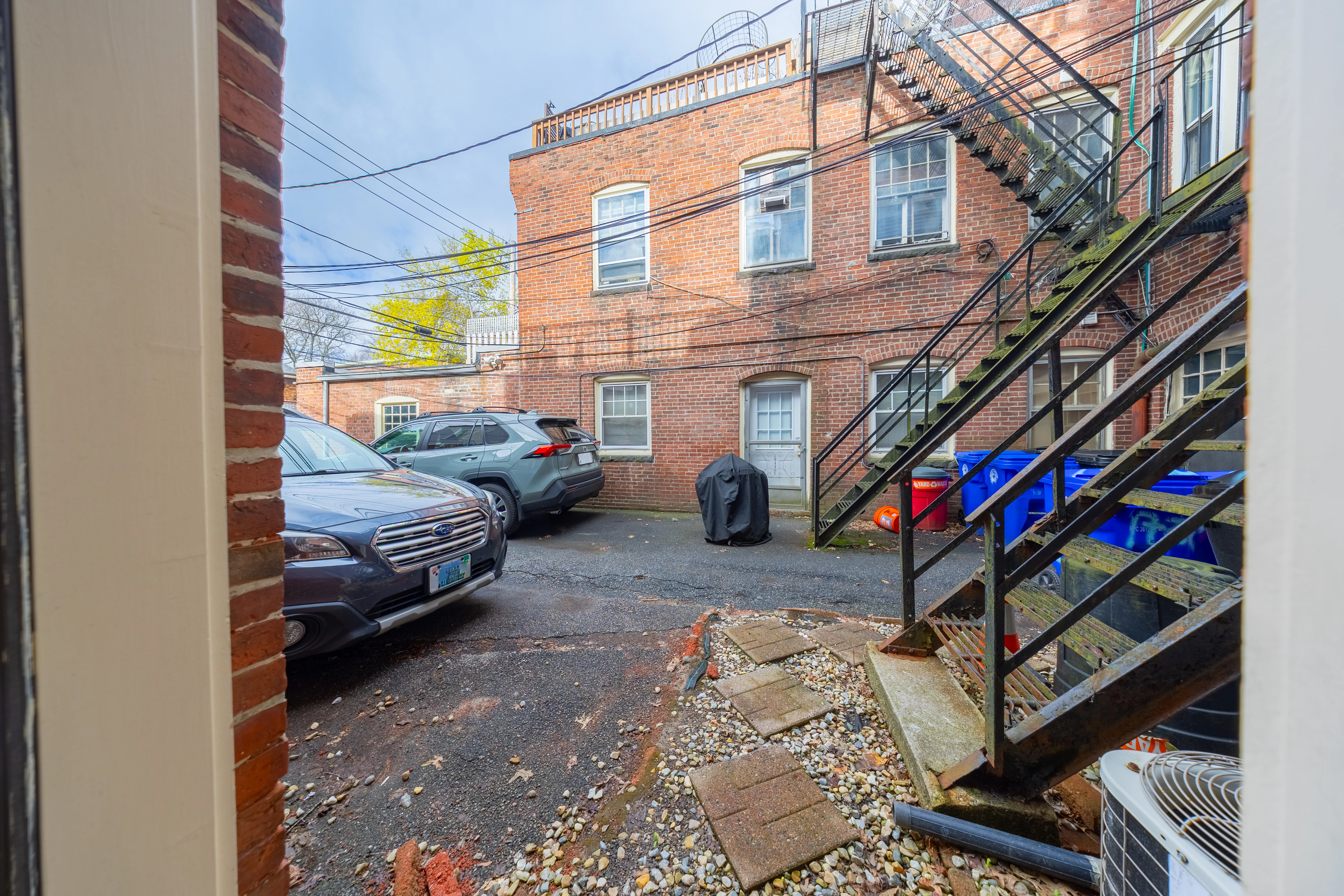 2 bed, 2 bath apartment for rent at 1720 Beacon St Unit 1, Brookline — photo 15 of 15