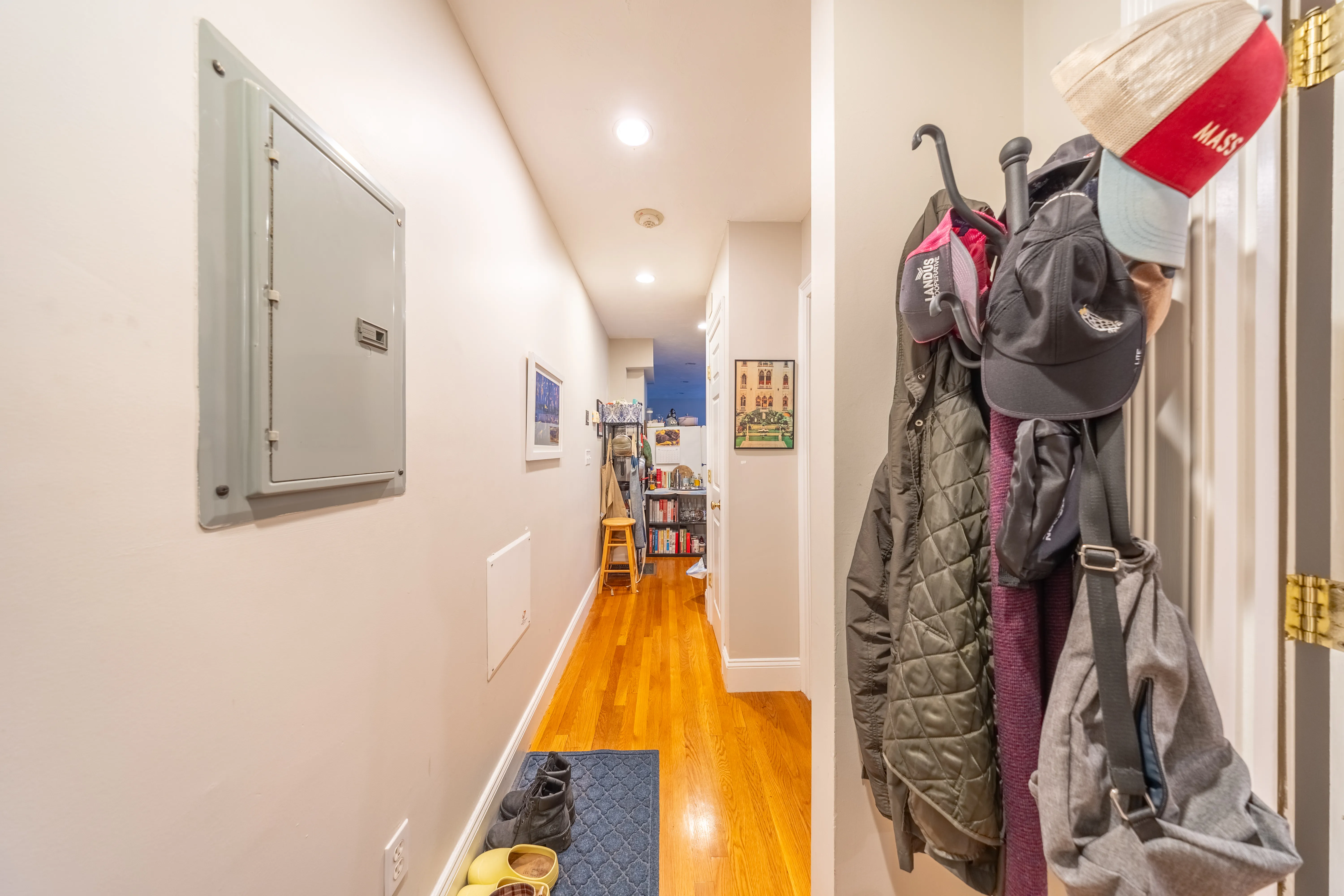 2 bed, 2 bath apartment for rent at 1720 Beacon St Unit 1, Brookline — photo 4 of 15