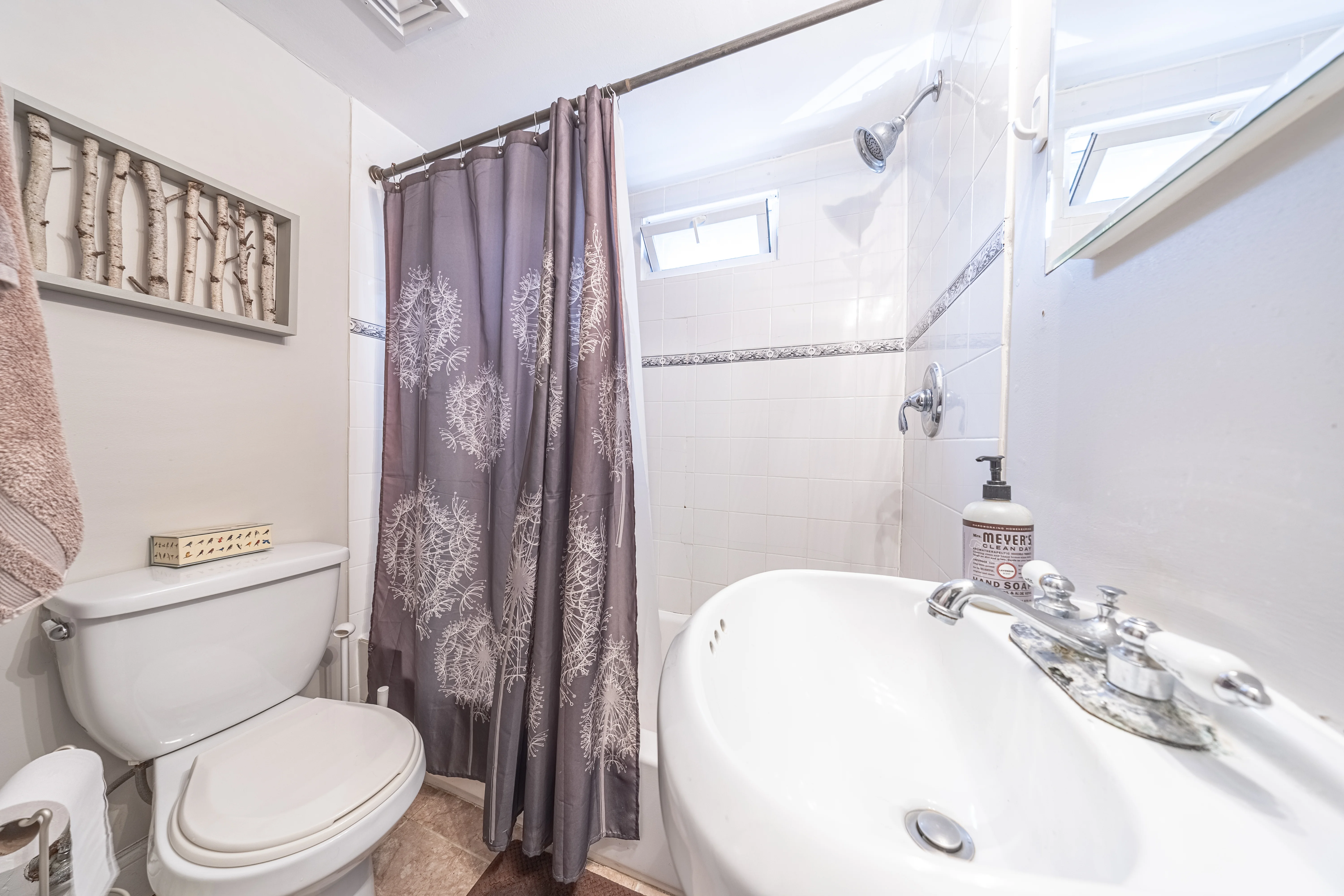 2 bed, 2 bath apartment for rent at 1720 Beacon St Unit 1, Brookline — photo 14 of 15