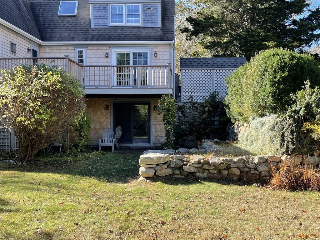 4 bed, 2 bath apartment for rent at 1720 Main Rd Unit Summer, Westport Point — photo 5 of 19