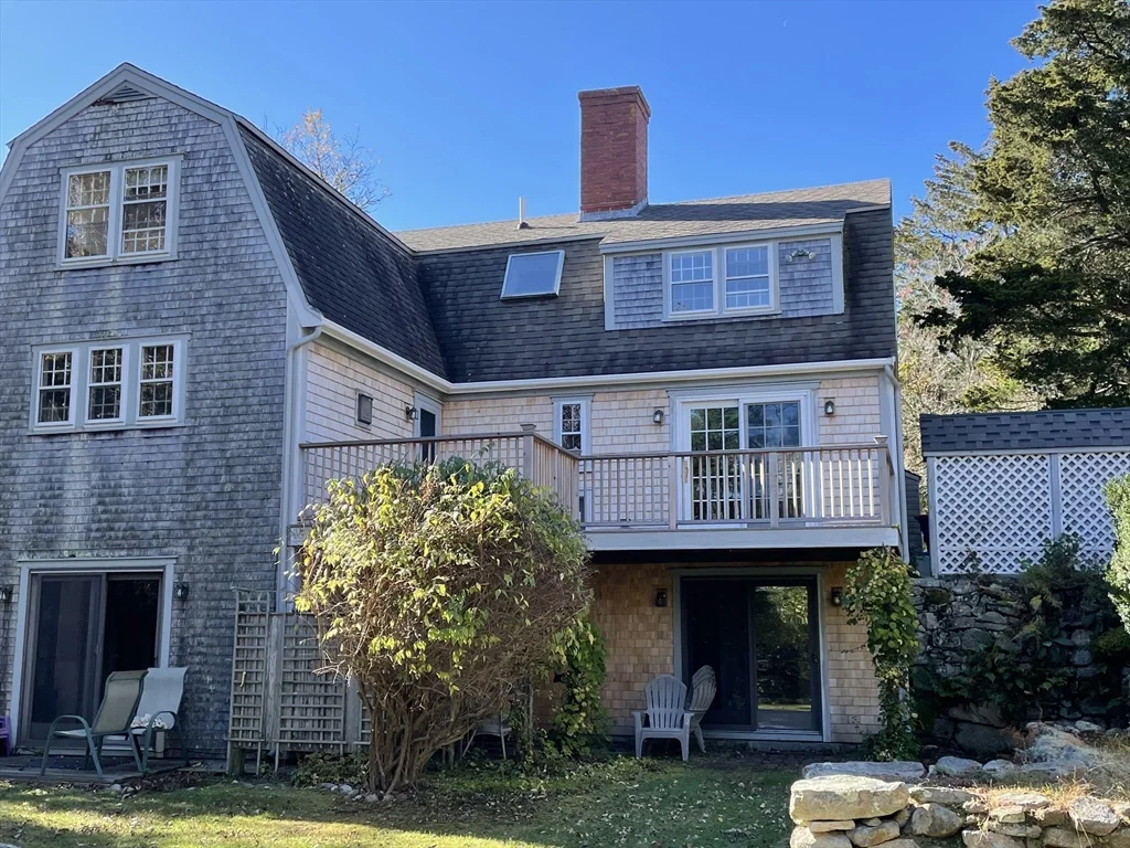 4 bed, 2 bath apartment for rent at 1720 Main Rd Unit WINTER, Westport Point — photo 3 of 24